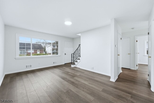 Building Photo - 46 Glenwood Ave