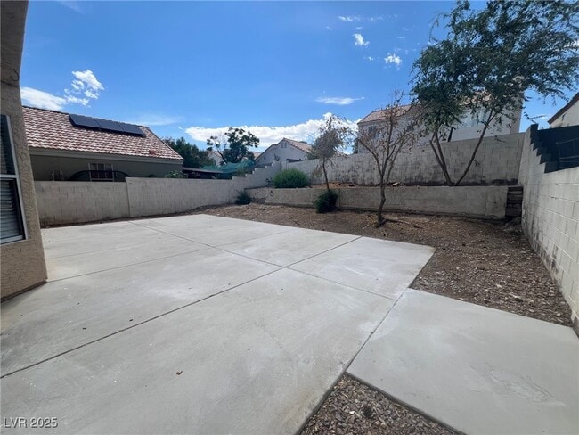Building Photo - 1368 Torington Dr
