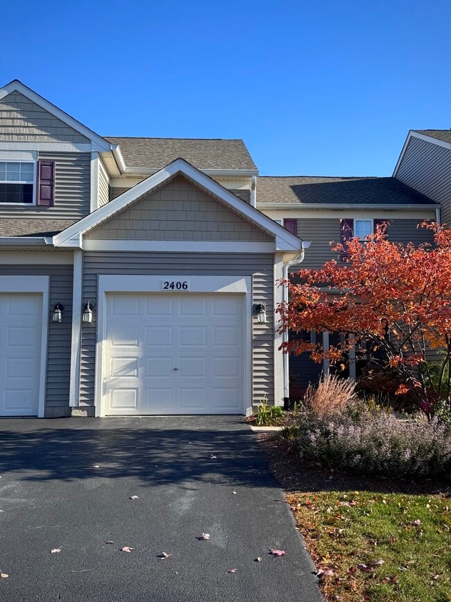 Building Photo - 2406 Sheehan Dr