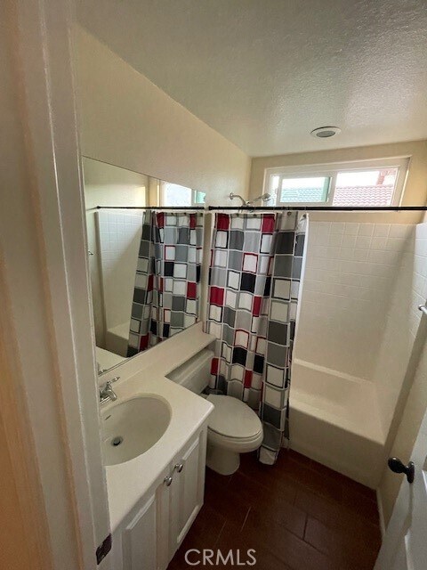 Building Photo - 42621 Hussar Ct