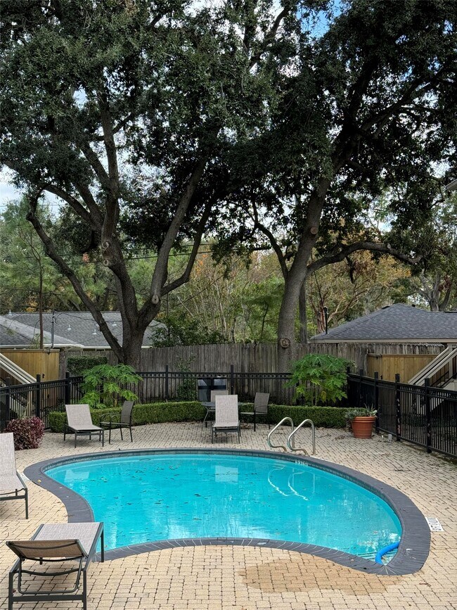 Building Photo - 2001 Bering Dr