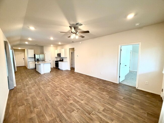 Building Photo - 4042 Bay Leaf Lp