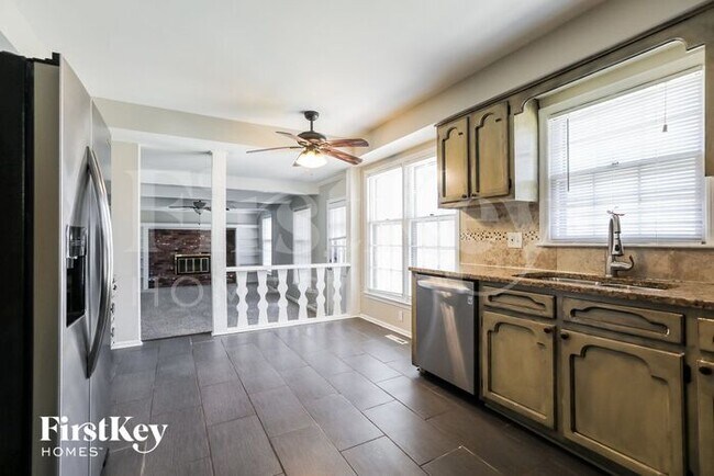 Building Photo - 10001 Connell Drive