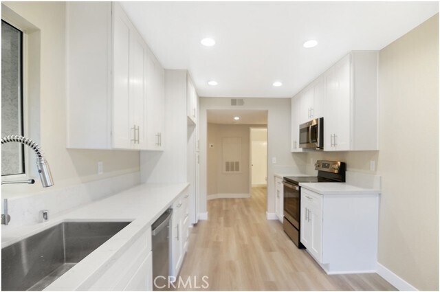 Building Photo - 64 Corniche Dr