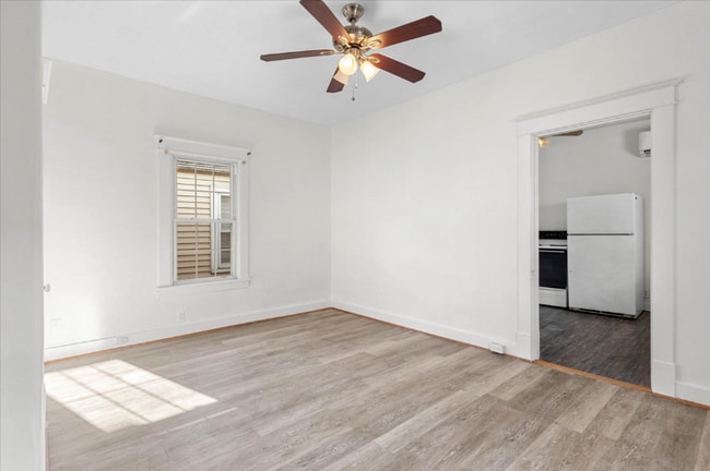 Building Photo - 3011 Montana Ave