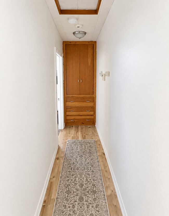 Building Photo - 1040 W 1100 N