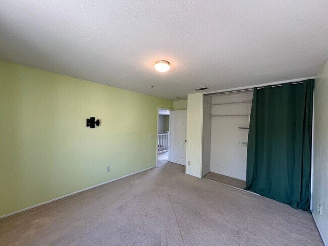 Building Photo - 13539 Whipple St