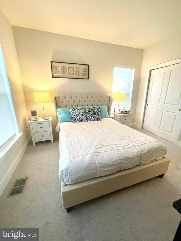 Building Photo - 9584 Fields Rd