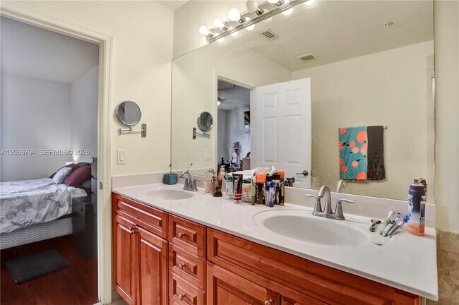 Building Photo - 12600 SW 50th Ct