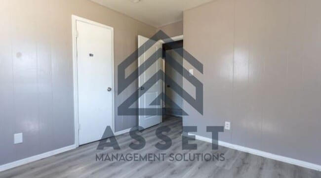 Building Photo - 4 Bedroom Available for Lease & Rent to Own!