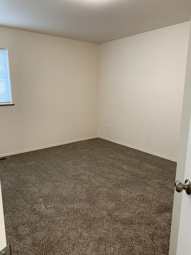 Building Photo - 8160 Williwa Ave