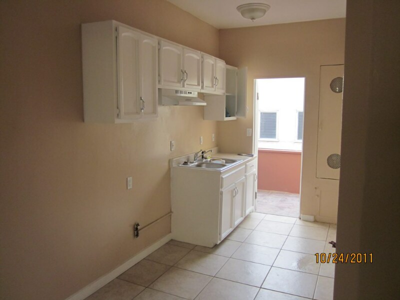 Building Photo - 209 Columbia Pl
