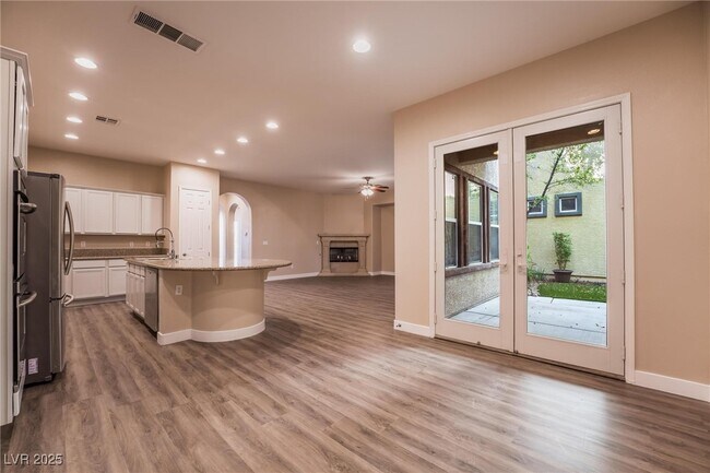 Building Photo - 7744 White Ginger Ave