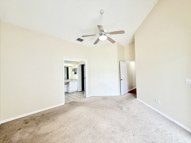 Building Photo - 27519 Sky Lake Cir