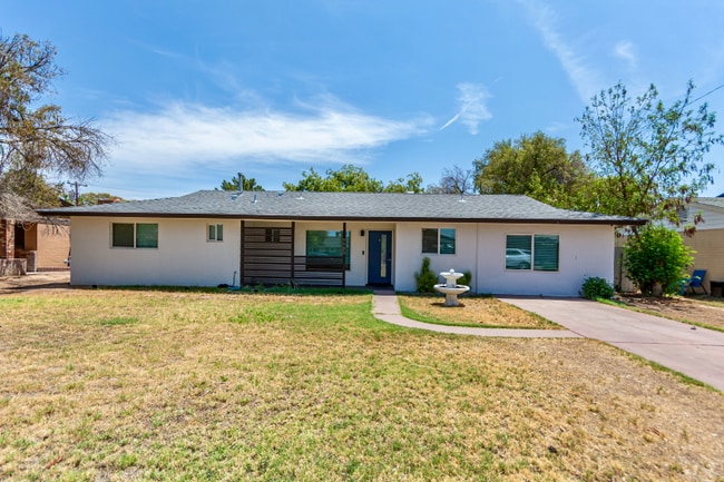 Primary Photo - 7731 N 17th Dr
