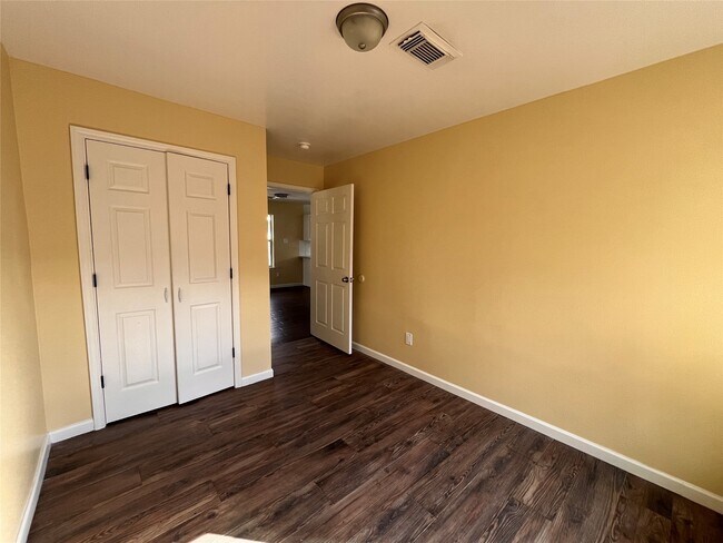 Building Photo - 11842 Greencanyon Dr