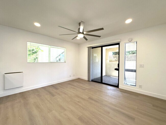 Building Photo - 401-405 Westbourne St