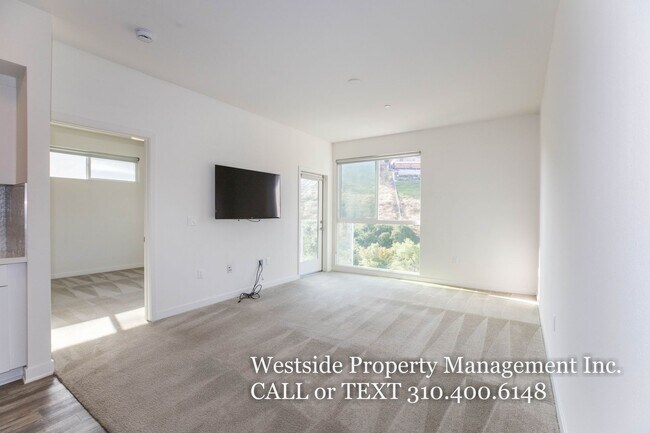 Building Photo - 12655 Bluff Creek Dr
