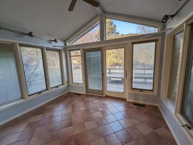 Building Photo - 1109 Boone St