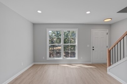 Building Photo - 400 Gallery Ln