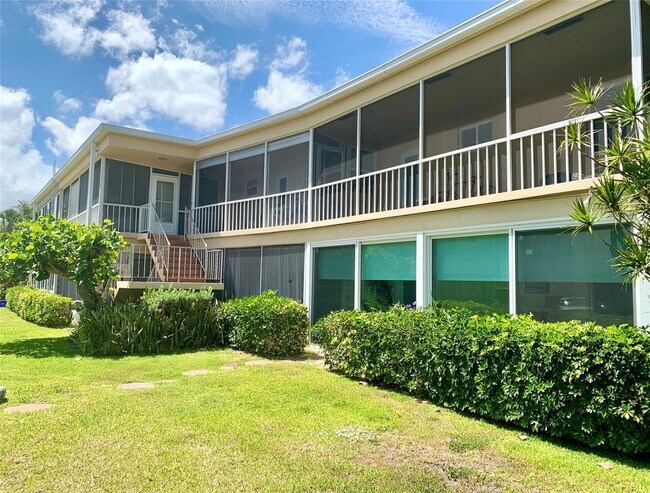 Building Photo - 930 Osceola Dr