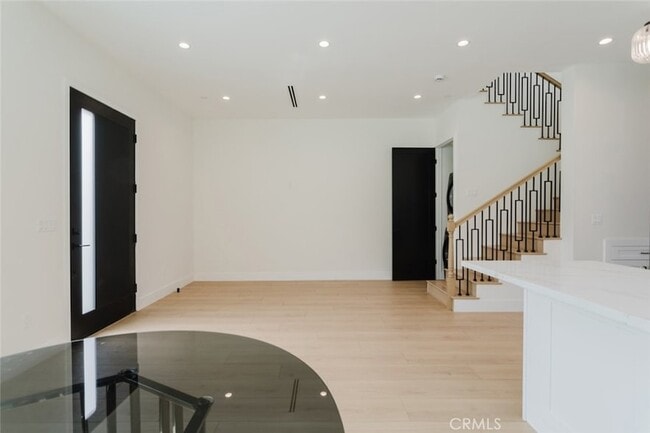 Building Photo - 6327 Ranchito Ave