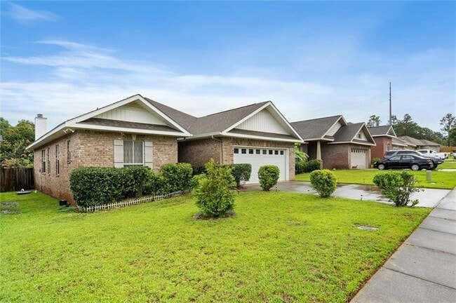 Building Photo - 2520 Bluebeard Ln
