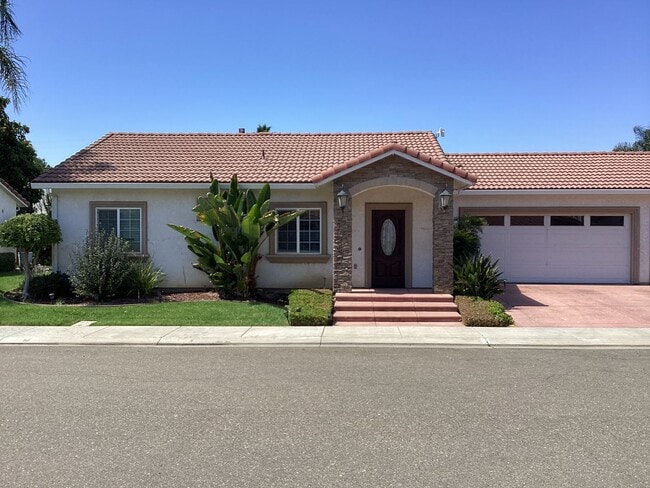 Building Photo - BEAUTIFUL GUSTINE HOME LOCATED IN GATED COMMUNITY