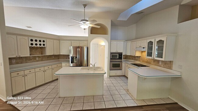 Building Photo - 3998 Dakota Cir