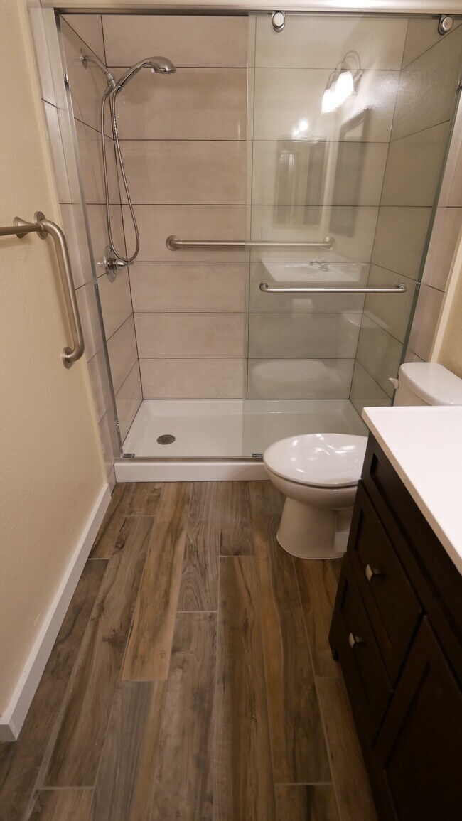 Building Photo - 318 Barbara Ln