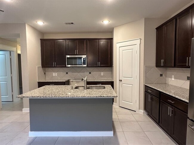 Building Photo - 2629 Bernadino Dr
