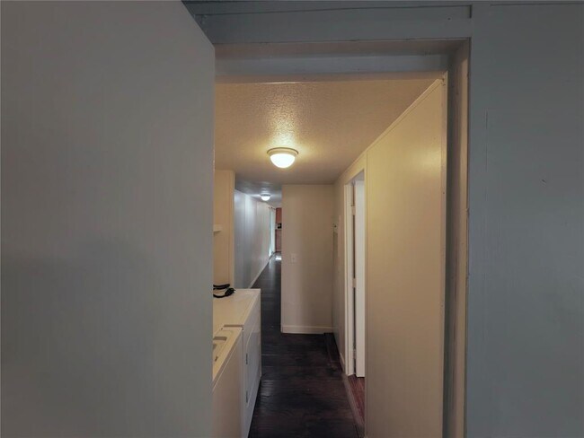 Building Photo - 1504 Citation Cir