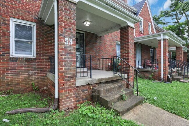 Building Photo - 53 S Burgess Ave