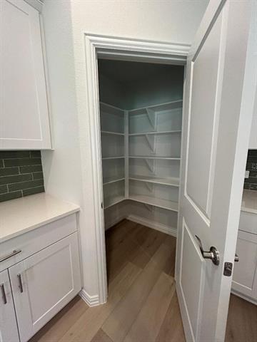 Building Photo - 520 Midnight Oak Dr