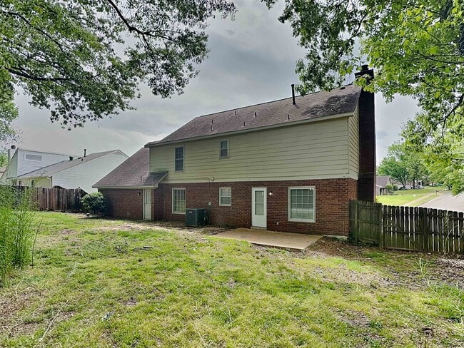 Building Photo - 1017 Hawkview Dr