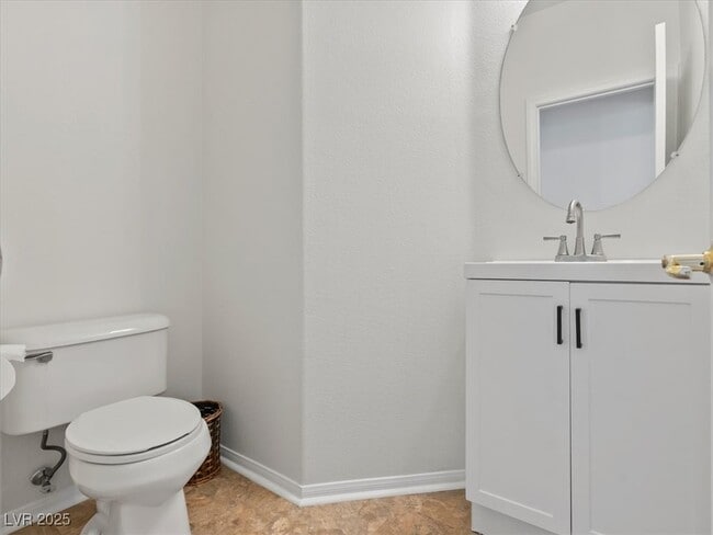 Building Photo - 4905 Apache Valley Ave