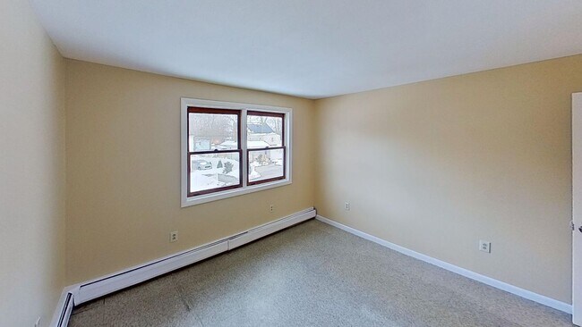 Building Photo - 52 Rockefeller St