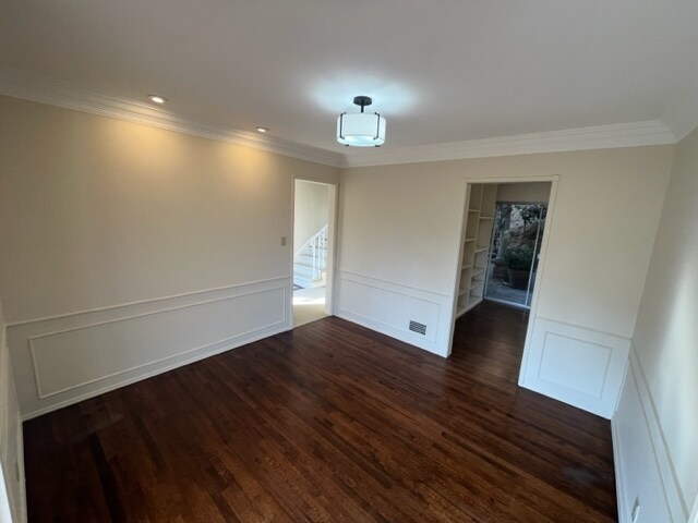 Building Photo - 8967 St Ives Dr