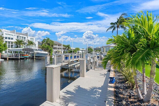 Building Photo - 2813 NE 29th St