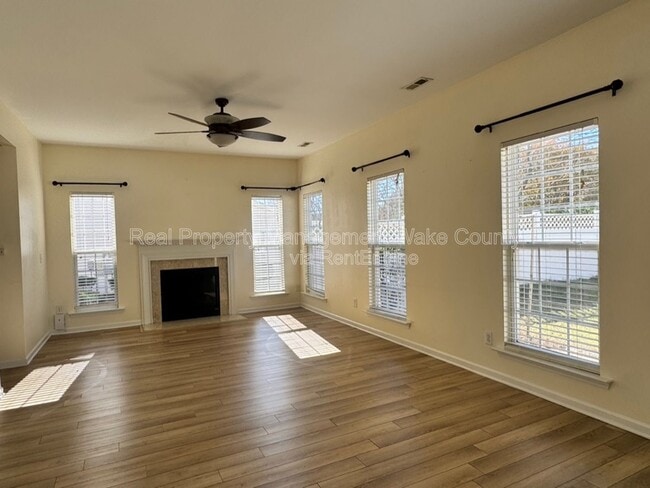 Building Photo - 338 Luke Meadow Ln