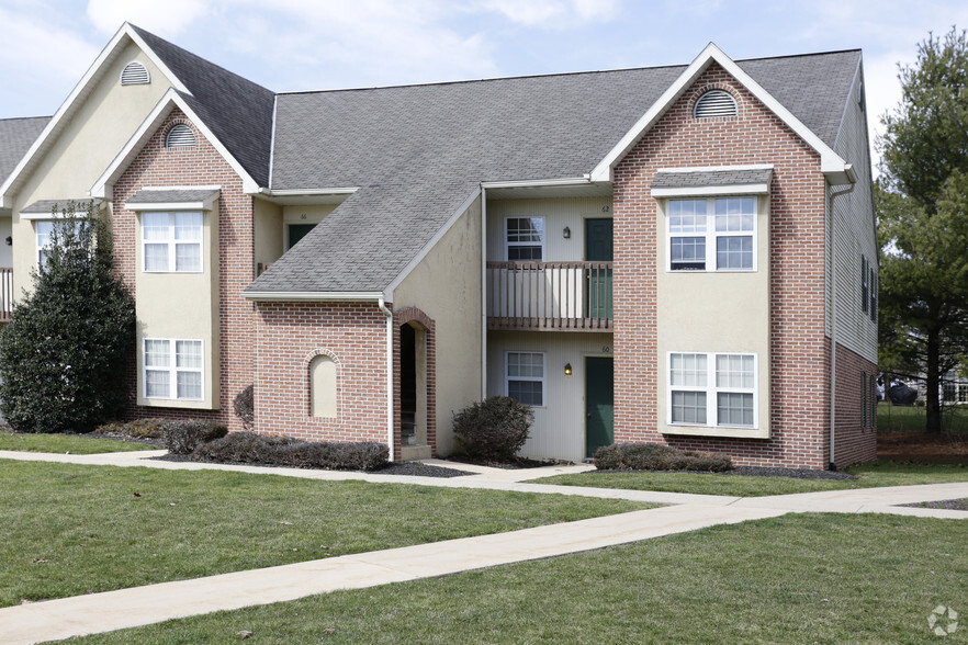 Primary Photo - School Court Apartments