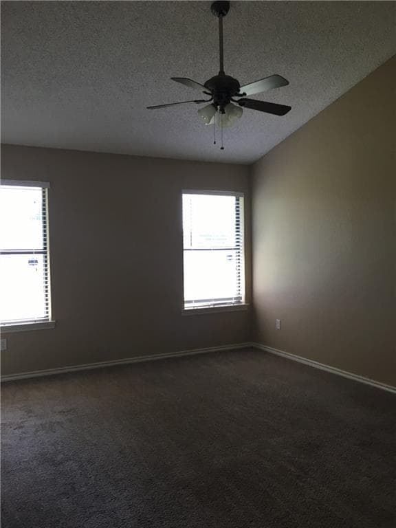 Building Photo - 617 Parkview Dr