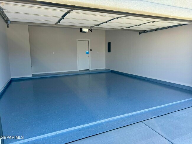 Building Photo - 7500 Enchanted Ridge Dr
