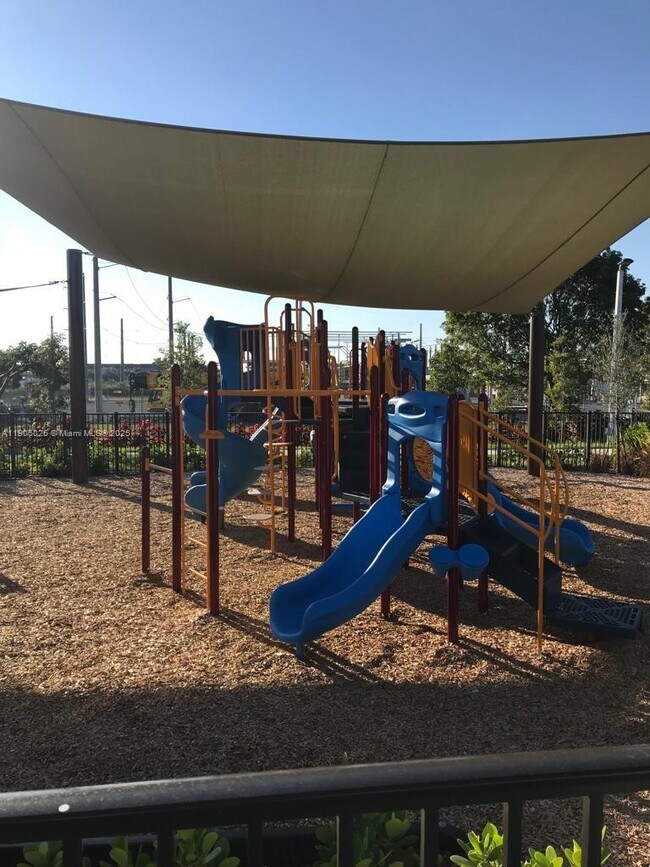 Building Photo - 8650 NW 97th Ave