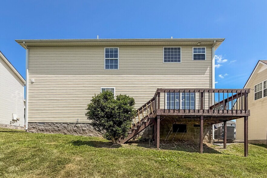 Building Photo - 7835 Rainey Dr