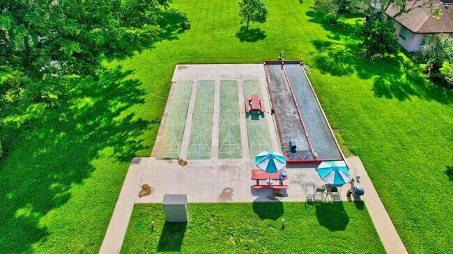 Building Photo - 14527 Bonaire Blvd