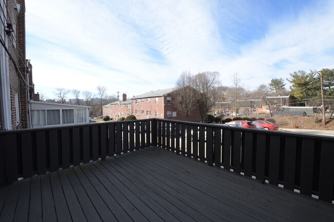 Building Photo - 3613 Weightman St