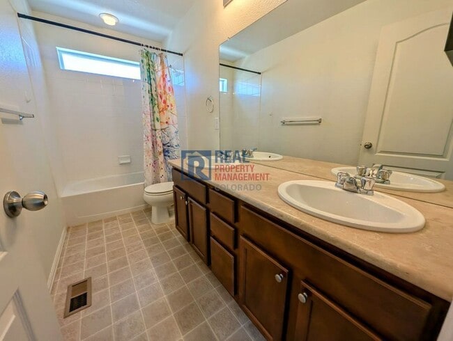 Building Photo - 25990 E Byers Pl