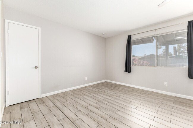 Building Photo - 2396 N Central Dr