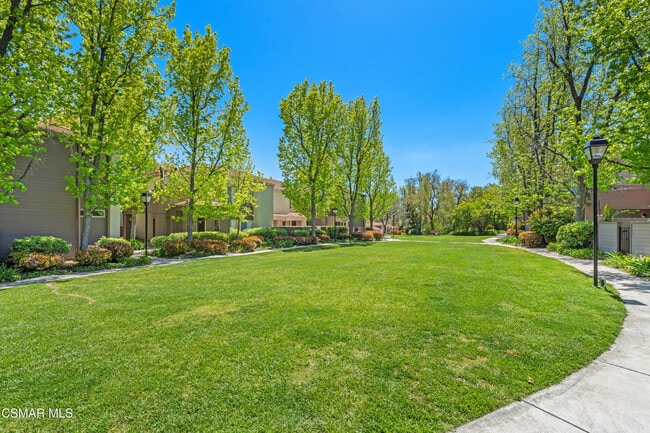 Building Photo - 501 Via Colinas